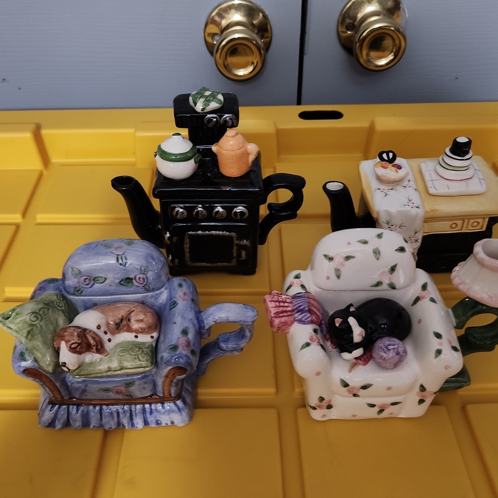 Charming Teapot Set with Animal Designs